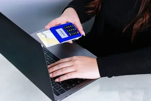 乐刷POS机和嘉联支付POS机，哪个品牌更适合零售商户？