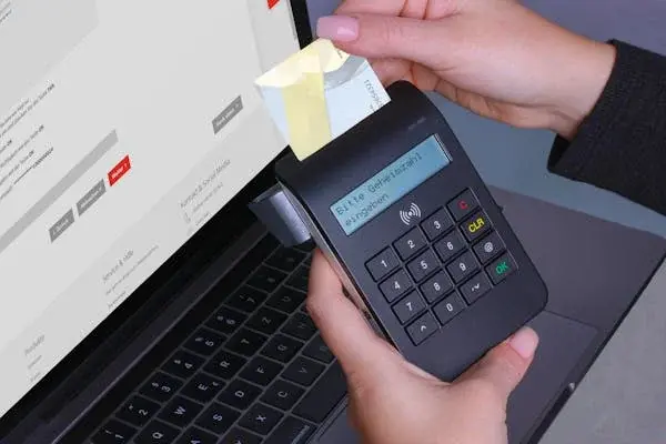 瑞银信POS机免费领取靠谱吗？注意事项