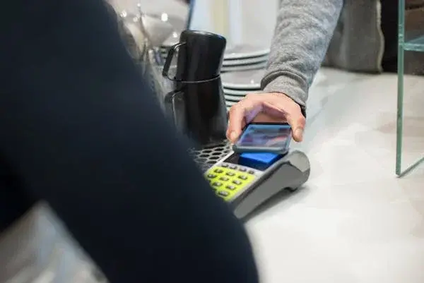 银盛支付POS机与盛付通POS机，商户该选择哪个品牌？